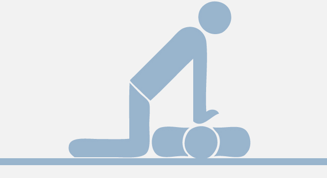 Kammerflimmern: Erste Hilfe mit Herzdruckmassage, Defibrillator