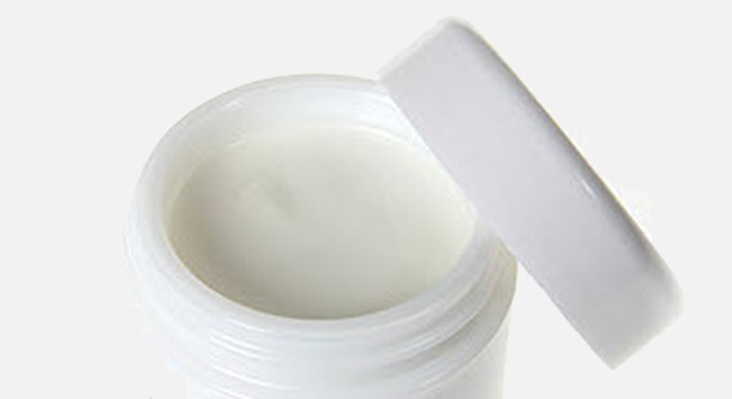 Seborrhoische Dermatitis: Nicht zu fettige Crèmes verwenden