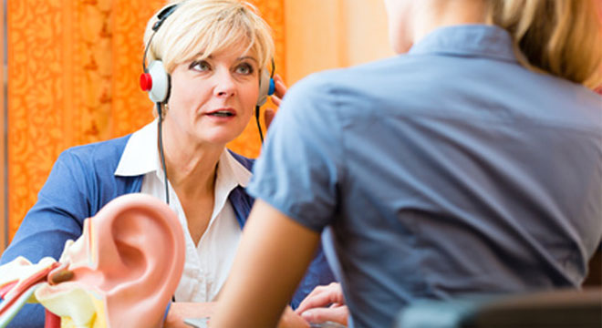 Zur Audiometrie gehören verschiedene Tests zur Prüfung der Hörfähigkeit